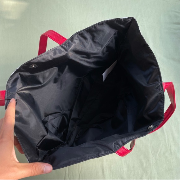 Ed Hardy White Rose Tote Bag with red straps - NWT - Picture 5 of 7